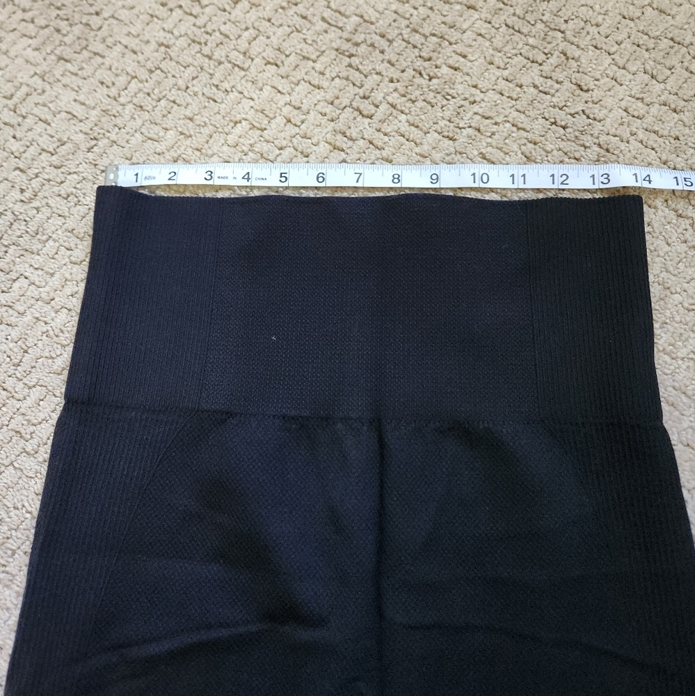 Gymshark Black Ribbed Legging - Picture 3 of 4